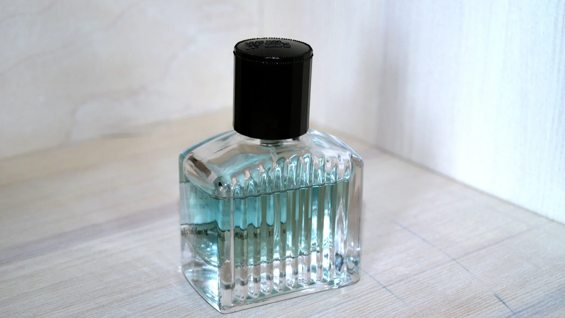 Frasco de perfume de vidrio transparente estilo boticario - Santal 33 de Le Labo México